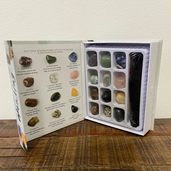 Healing Stones, Healing & Tranquil Candle and A Crystals Introduction Mini Book - Picture 3 of 13